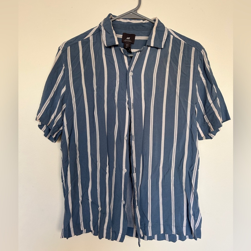 H&M blue striped shirt